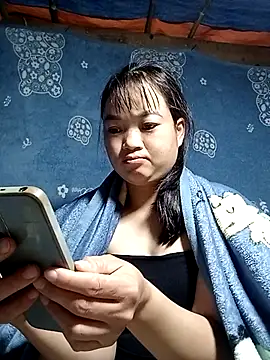 Noelle-e online show from March 2026 10:00:02 PM