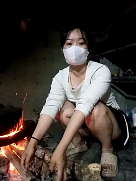 Phoena-a online show from February 2026 10:29:01 PM