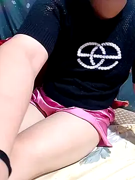 Snapshot of Phoena-a chatting on April 2026 04:49:01 AM Phoena-a online show from April 2026 04:49:01 AM