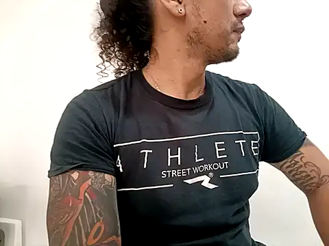 ErosyVenus69 online show from November 2025 06:01:01 PM