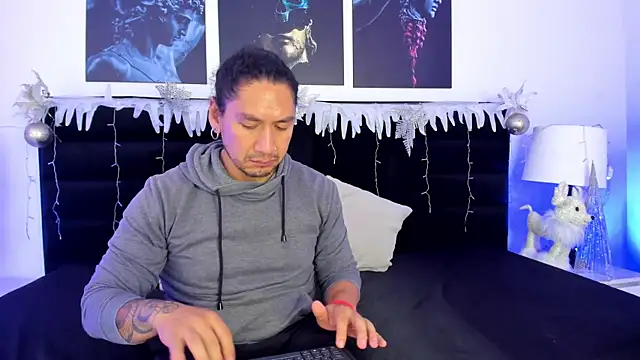 ErosyVenus69 online show from November 2025 06:00:02 PM