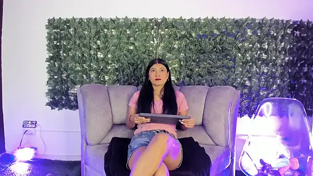 Snapshot of YeseniaRodriguez3 chatting on July 2026 12:56:01 PM YeseniaRodriguez3 online show from July 2026 12:56:01 PM