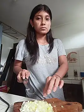 Snapshot of YeseniaRodriguez3 chatting on October 2025 05:25:01 PM YeseniaRodriguez3 online show from October 2025 05:25:01 PM