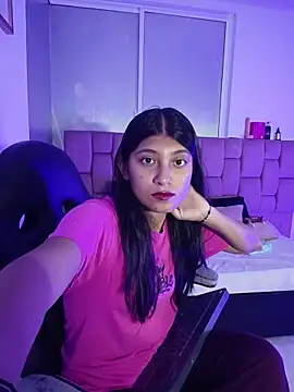 YeseniaRodriguez3 online show from May 2026 12:45:01 PM