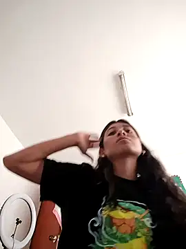 Snapshot of YeseniaRodriguez3 chatting on November 2025 04:21:01 PM YeseniaRodriguez3 online show from November 2025 04:21:01 PM