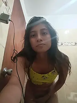 YeseniaRodriguez3 online show from June 2026 04:29:02 PM