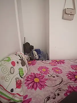 Snapshot of YeseniaRodriguez3 chatting on December 2025 08:14:01 PM YeseniaRodriguez3 online show from December 2025 08:14:01 PM