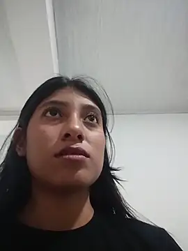 YeseniaRodriguez3 online show from May 2026 12:36:01 PM