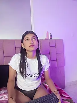 YeseniaRodriguez3 online show from June 2026 12:39:02 PM