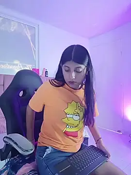 YeseniaRodriguez3 online show from April 2026 05:50:01 PM