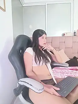 YeseniaRodriguez3 online show from May 2026 12:46:02 PM