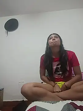 YeseniaRodriguez3 online show from April 2026 01:44:02 AM