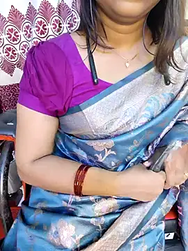Snapshot of cute_mahi07 chatting on April 2026 03:54:02 PM cute mahi07 online show from April 2026 03:54:02 PM