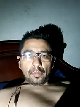 Leocuma82 online show from November 2025 04:17:02 AM