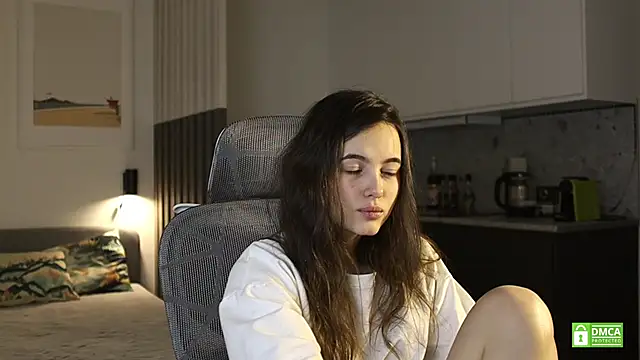 amelie shine online show from November 2025 12:21:02 PM