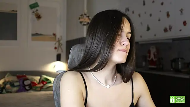 amelie shine online show from December 2025 12:21:02 PM