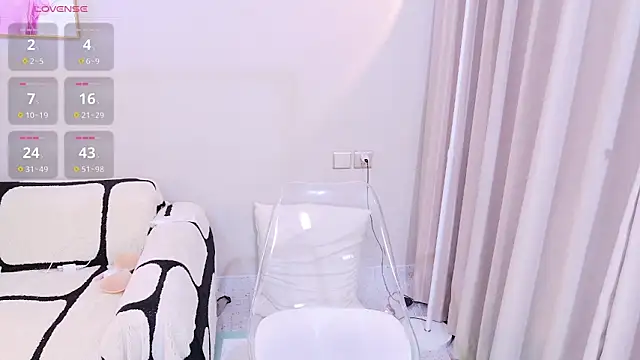 xiaoxi---n online show from December 2025 10:29:02 AM