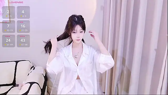 xiaoxi---n online show from November 2025 09:52:02 AM