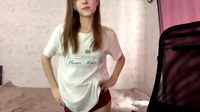 AliceStacy online show from November 2025 08:30:01 AM