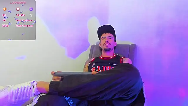 Snapshot of harold_777 chatting on November 2025 10:42:01 PM harold 777 online show from November 2025 10:42:01 PM