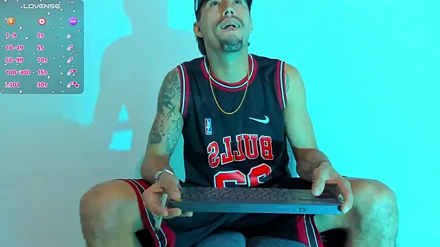 Snapshot of harold_777 chatting on November 2025 09:29:01 PM harold 777 online show from November 2025 09:29:01 PM