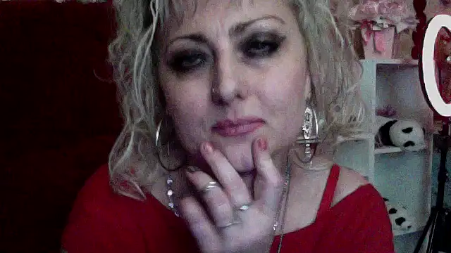 xHot Amazonq online show from February 2026 08:08:01 PM