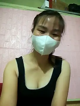 Snapshot of Donatella28 chatting on October 2025 12:48:02 PM Donatella28 online show from October 2025 12:48:02 PM