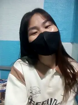 Snapshot of Donatella28 chatting on December 2025 03:27:01 AM Donatella28 online show from December 2025 03:27:01 AM