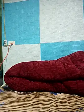 Snapshot of Donatella28 chatting on November 2025 02:43:02 PM Donatella28 online show from November 2025 02:43:02 PM