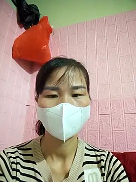 Snapshot of Donatella28 chatting on October 2025 02:12:02 AM Donatella28 online show from October 2025 02:12:02 AM