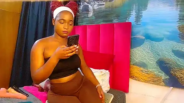 Lisa-001 online show from February 2026 11:56:01 AM