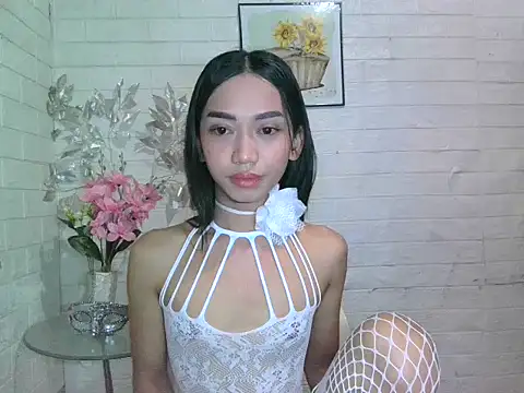 Snapshot of Queenpau chatting on October 2025 12:37:02 PM Queenpau online show from October 2025 12:37:02 PM