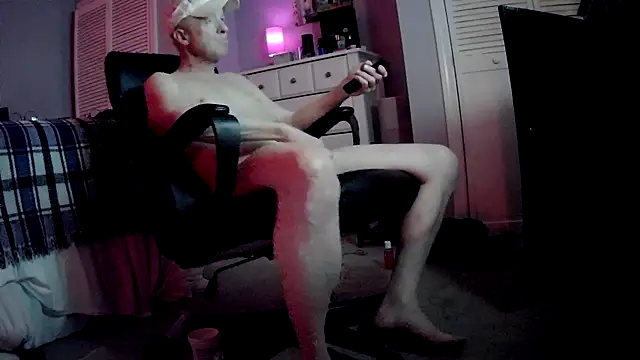 krisdeanbb online show from April 2026 07:37:02 AM