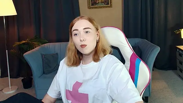 Snapshot of AddieOsler chatting on November 2025 09:04:02 PM AddieOsler online show from November 2025 09:04:02 PM