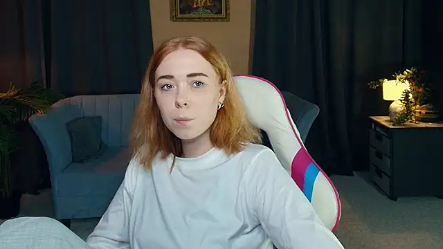 Snapshot of AddieOsler chatting on December 2025 09:03:02 PM AddieOsler online show from December 2025 09:03:02 PM