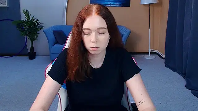 Snapshot of AddieOsler chatting on June 2026 12:32:02 AM AddieOsler online show from June 2026 12:32:02 AM