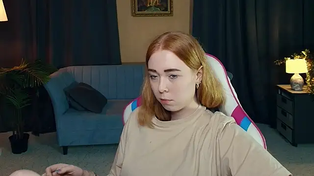 Snapshot of AddieOsler chatting on December 2025 08:04:02 PM AddieOsler online show from December 2025 08:04:02 PM