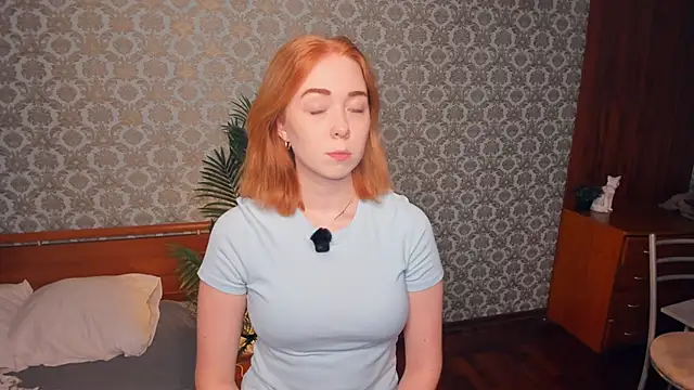 Snapshot of AddieOsler chatting on November 2025 07:08:02 PM AddieOsler online show from November 2025 07:08:02 PM