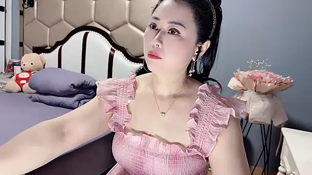 yaoyao22678 online show from May 2026 01:58:01 AM