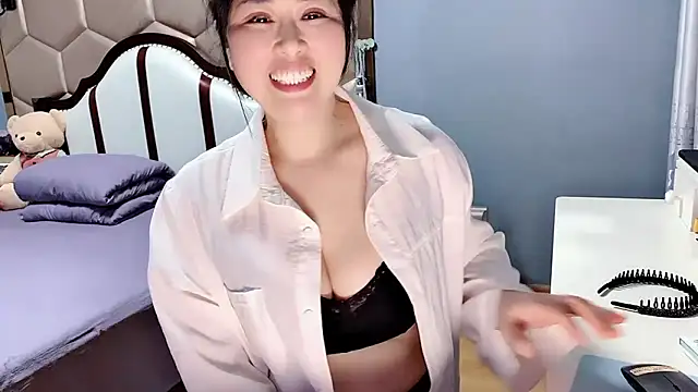 yaoyao22678 online show from February 2026 02:15:01 PM