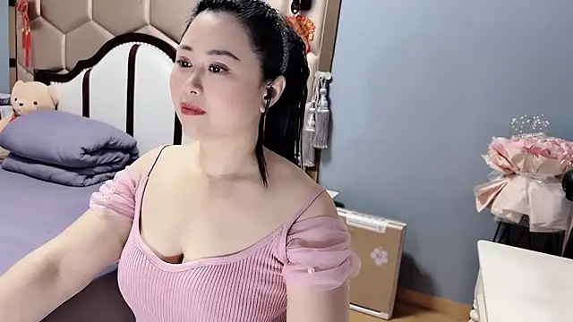 yaoyao22678 online show from April 2026 02:51:01 AM