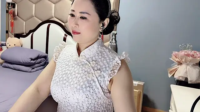 yaoyao22678 online show from April 2026 01:32:01 AM