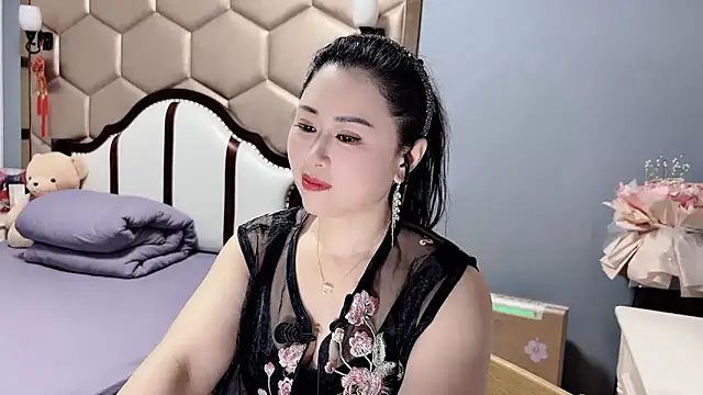 yaoyao22678 online show from May 2026 01:37:07 AM