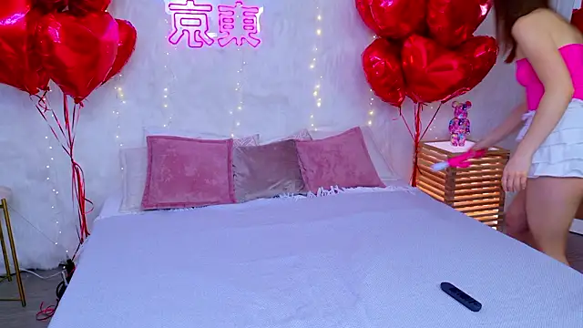 Sandy Edvards online show from February 2026 04:57:01 AM