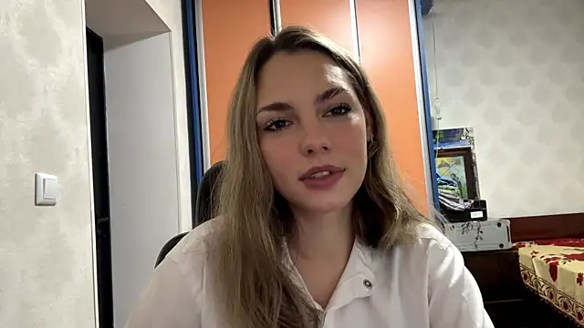 IlanaLafferty online show from November 2025 06:36:02 PM