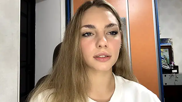 IlanaLafferty online show from November 2025 07:40:01 PM