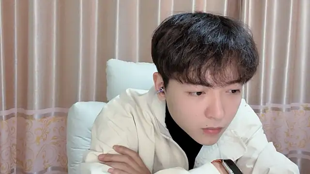 xiaoxiao1025 online show from October 2025 12:58:02 PM