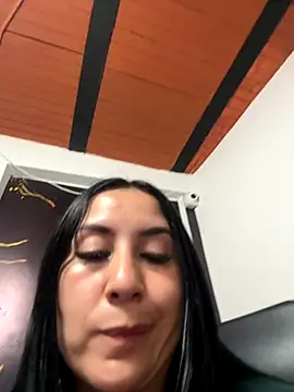 Dannybeplove online show from November 2025 01:10:02 PM