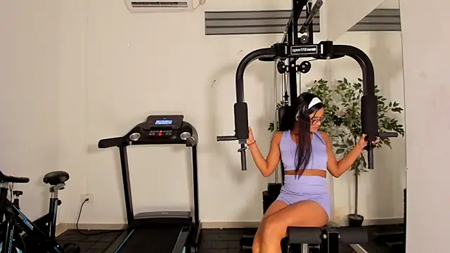 lizzakennedy online show from April 2026 12:51:02 PM