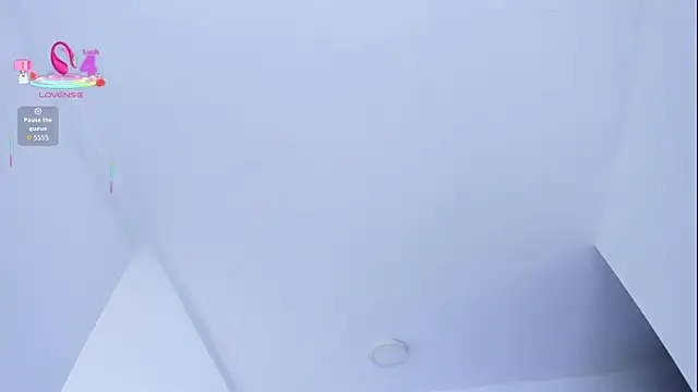 Leyacopper  online show from November 2025 07:28:01 PM